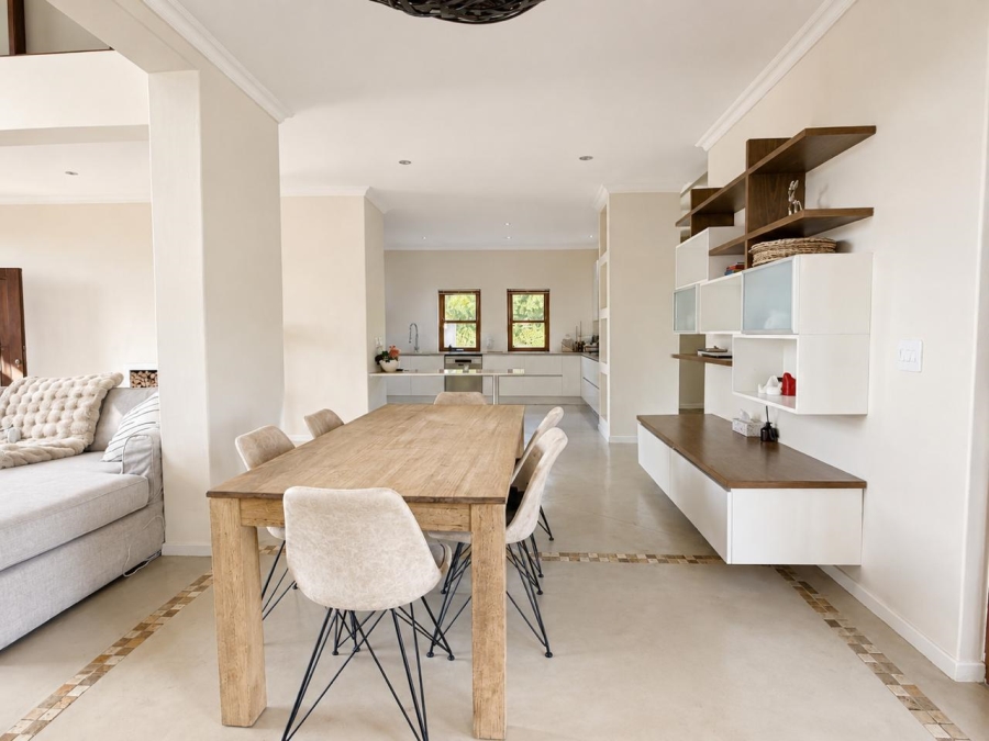 To Let 4 Bedroom Property for Rent in Klein Zevenwacht Western Cape